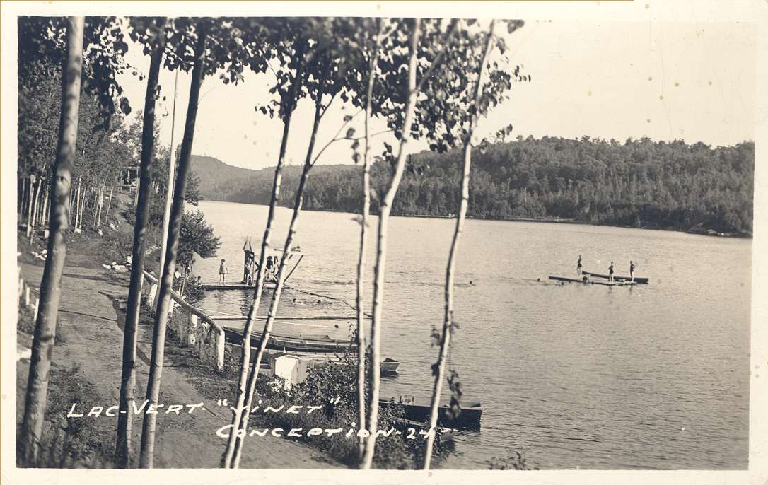 Colonnie-14-1928-Jeunes hommes en canot